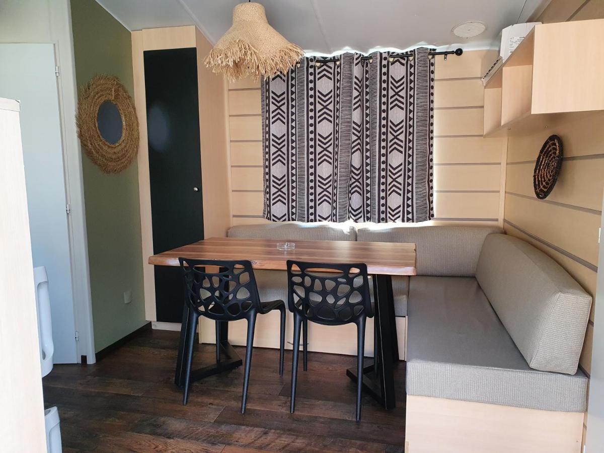 Camping & Spa Cap Soleil Vias Bagian luar foto